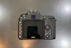 دوربین Nikon d7500 همراه سه عدد لنز دست دوم