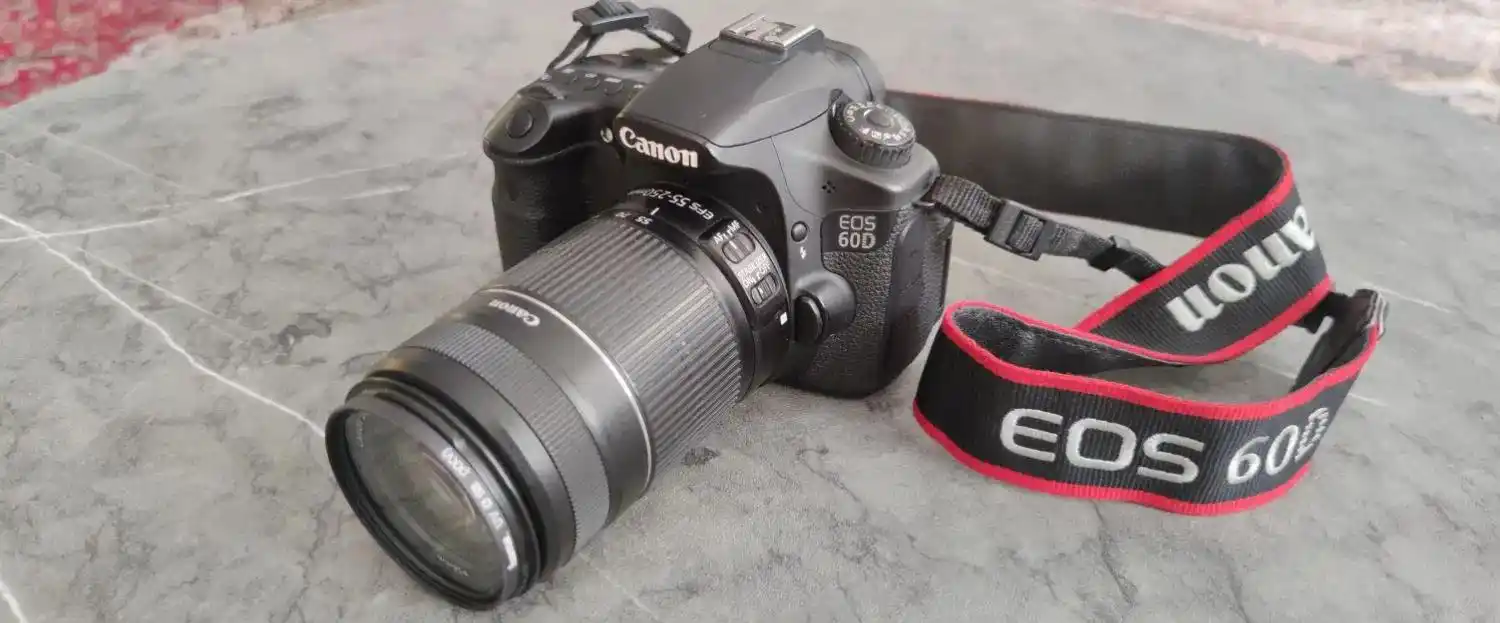 دوربین عکاسی کنون canon 60D دست دو
