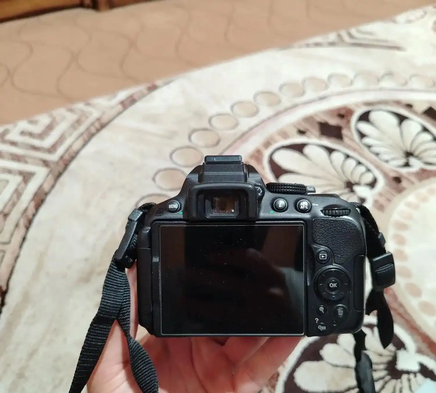 دوربین عکاسی  Nikon D5300 دست دو