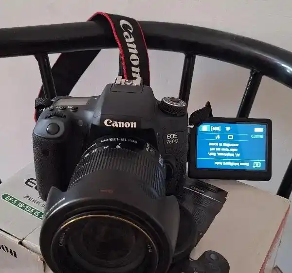 دوربین  کنون 760D با شات پایین+لنز 18-135 دست دو