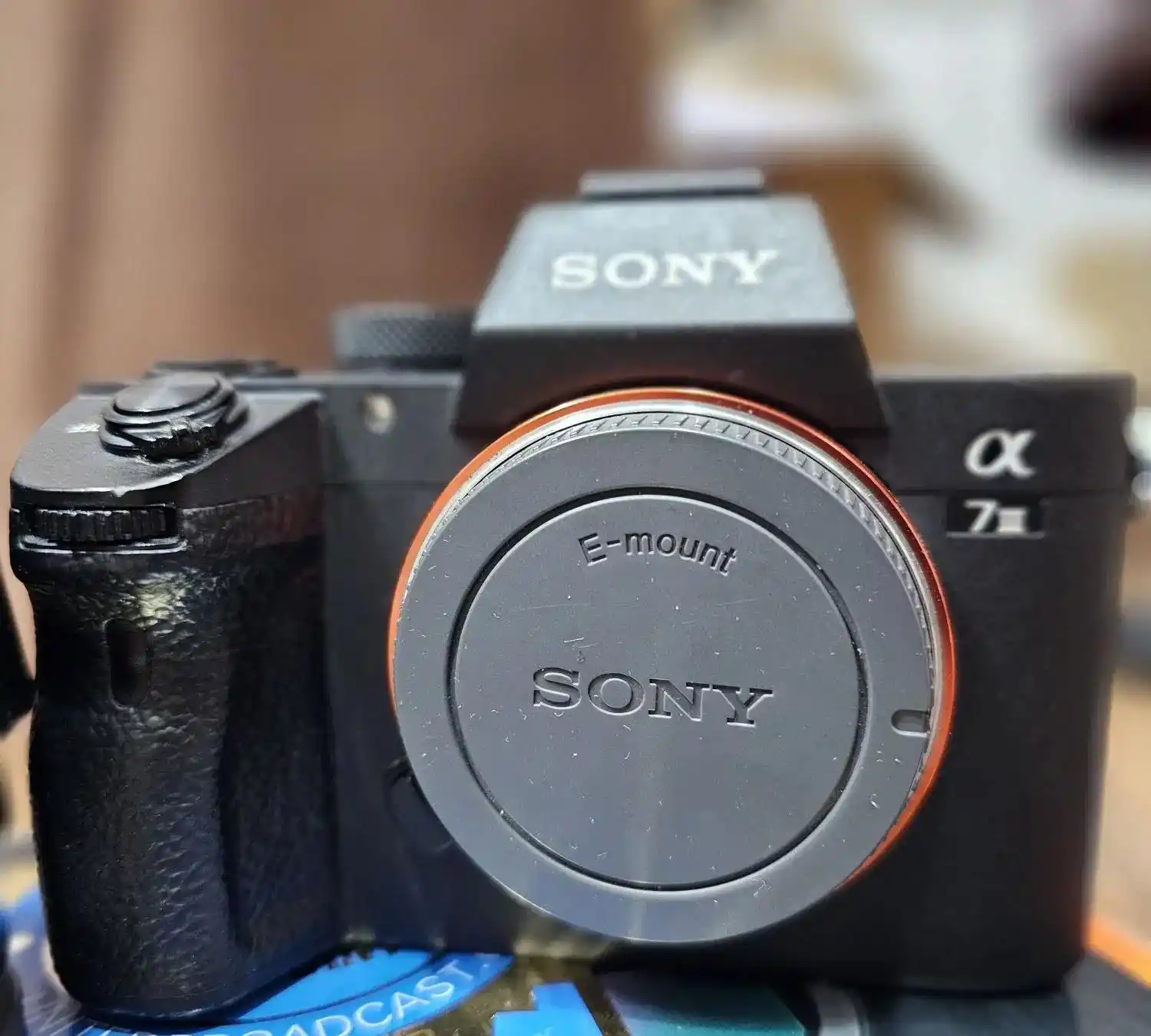 Sony A7 III + 50mm F1.8 در حد نو دست دو