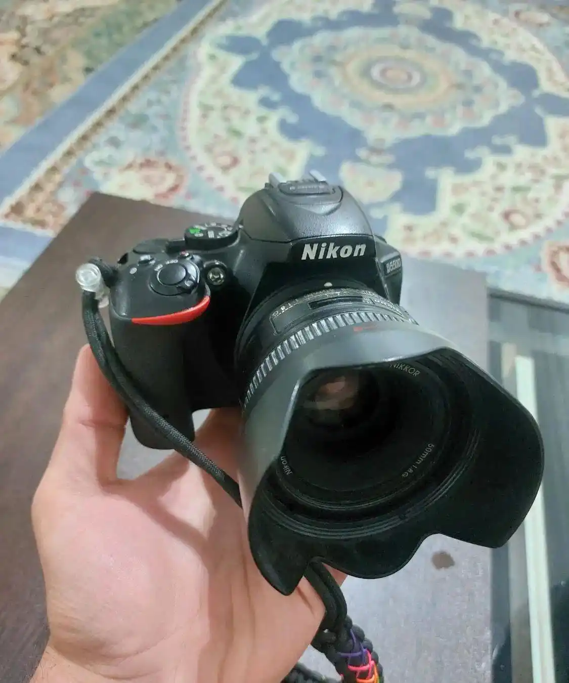 دوربینd5500 nikon دست دو