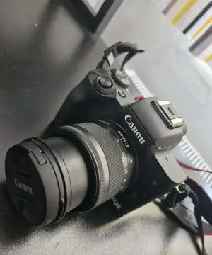 Canon m50+18-150mm دست دوم
