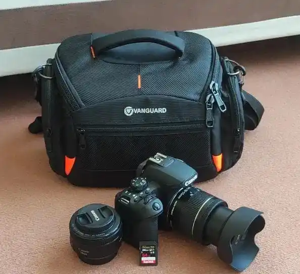 کانن 850D زیر 5هزار شات-دو لنز - SD64GB دست دو