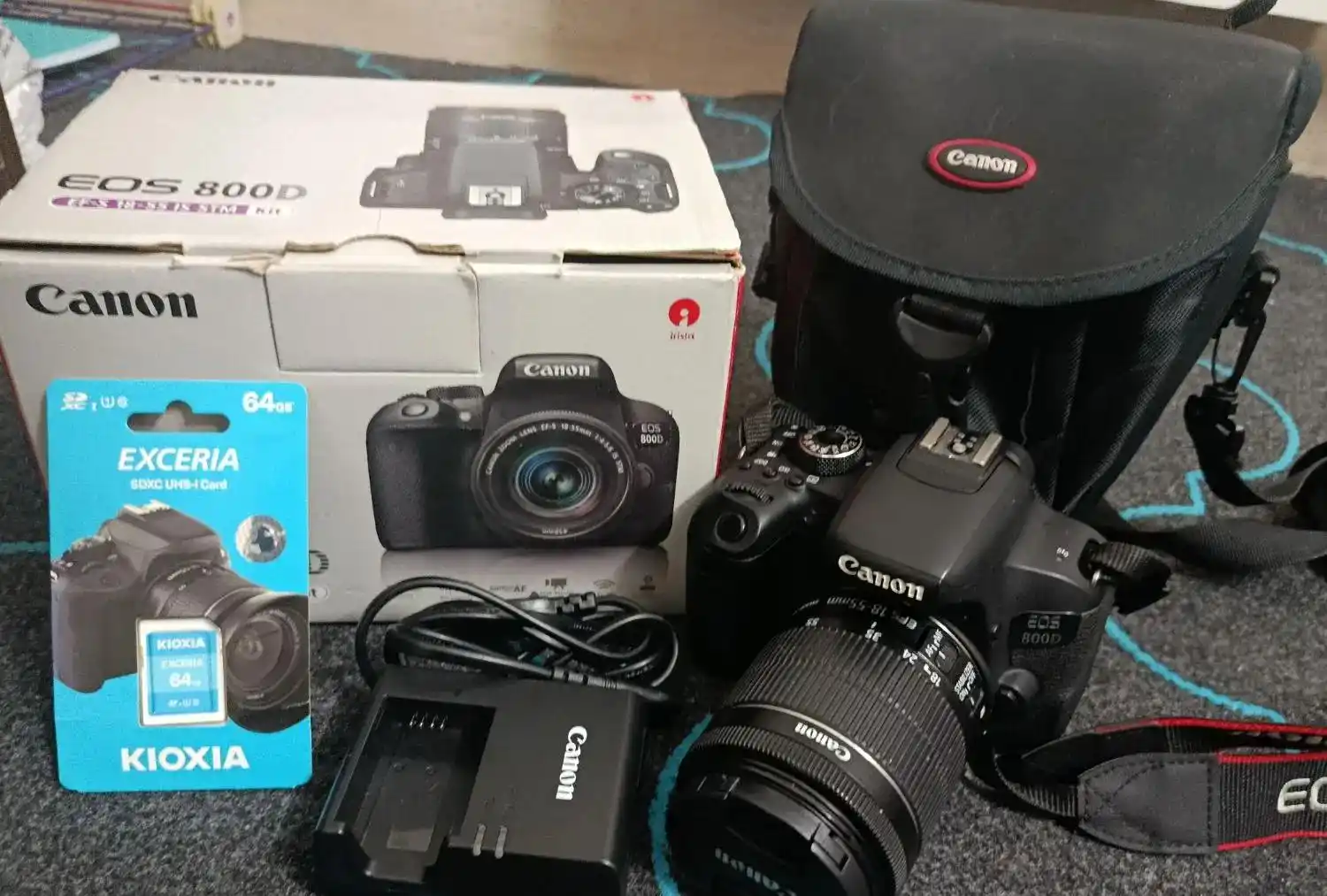 فروش فوری دوربین canon 800D دست دو
