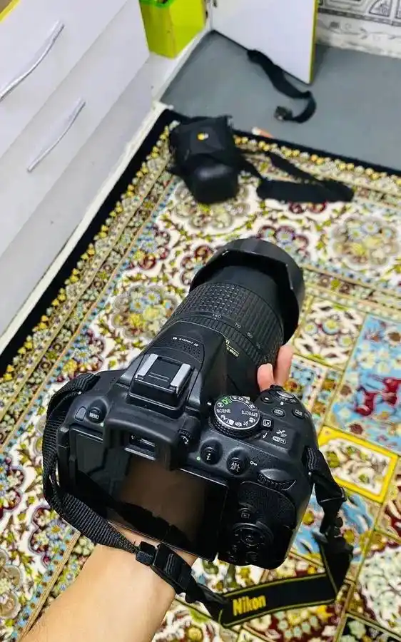 دوربین نیکونd5300 دست دو