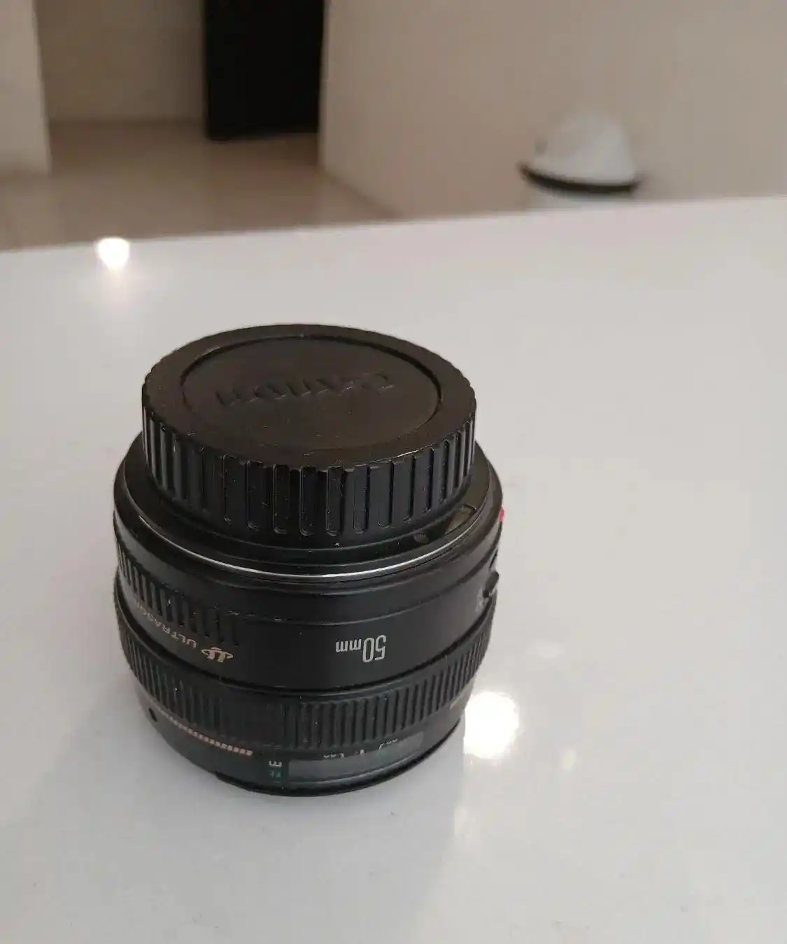 لنز دوربین کانن EF 50mm f/1.4 USM دست دو