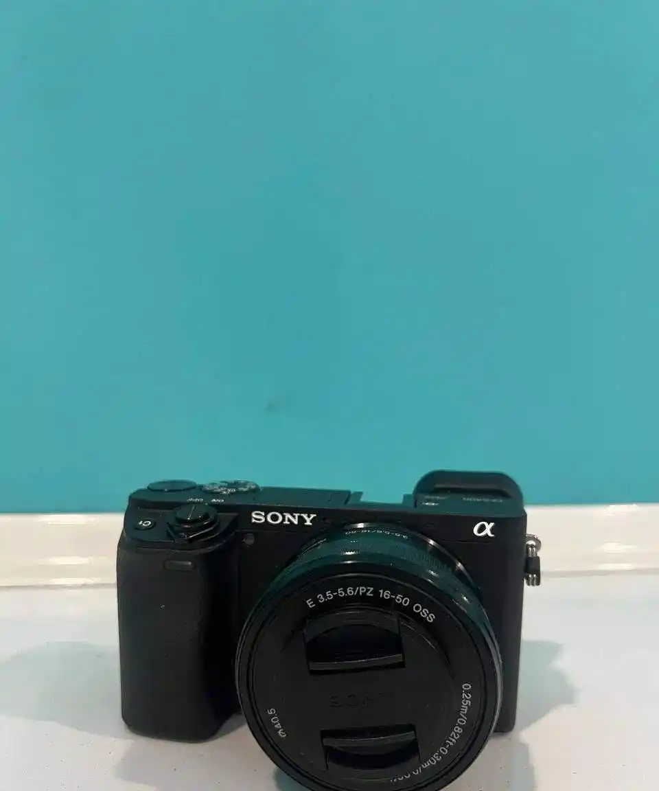 دوربین 6400 Sony A  + رونین dji  RS3mini+کیف دست دو