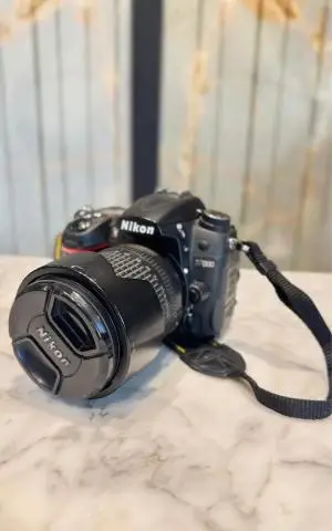دوربین Nikon D7000 به همراه لنز 18-140 دست دوم