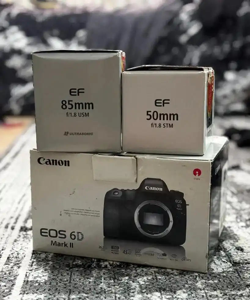 دوربین و لنزهای کنون یکجا 6d ii /85mm1.8 / 50mm1.8 دست دو