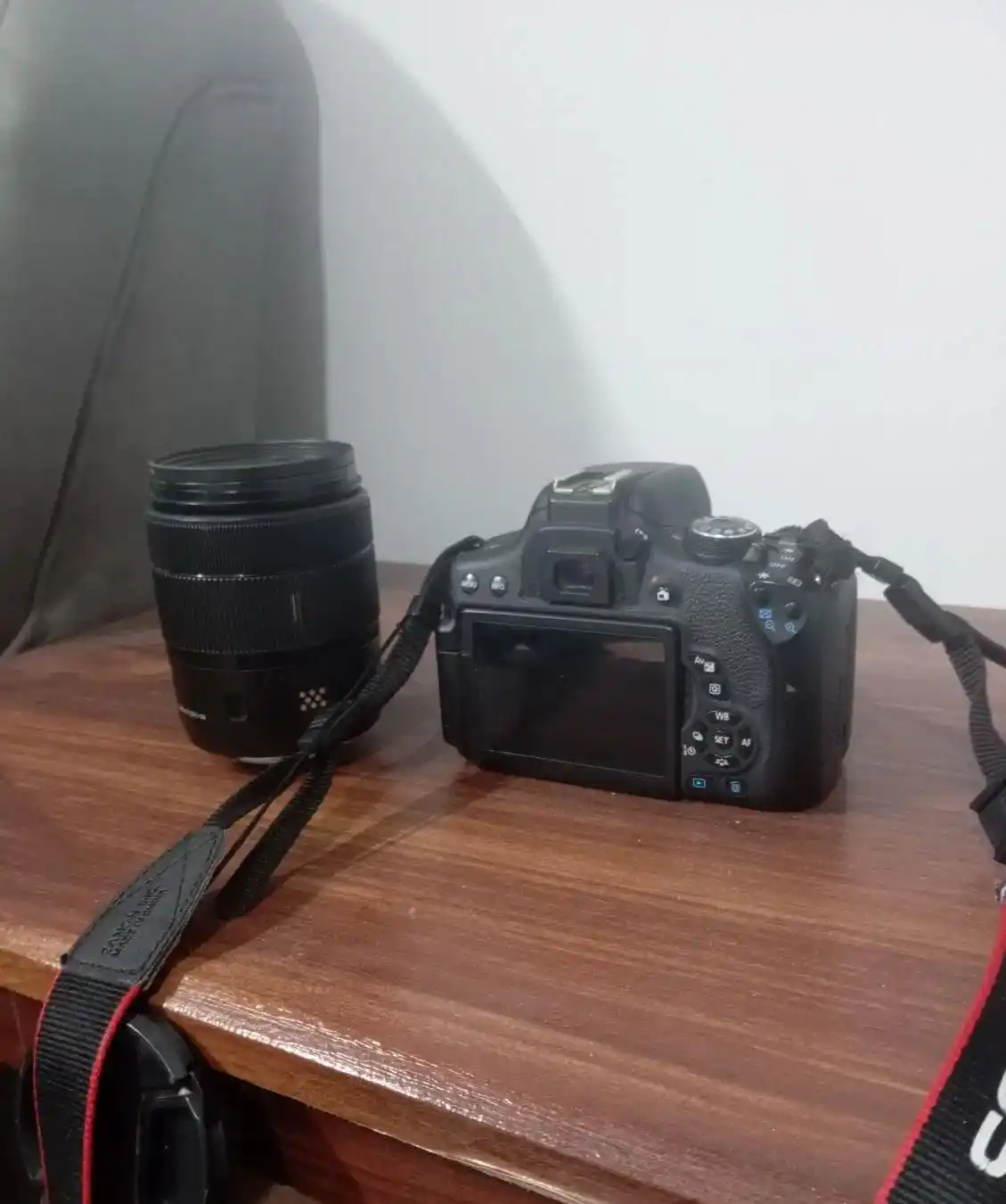 دوربین canon 750 d دست دو