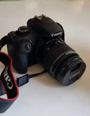 دوربین کنون Canon EOS 1300D با کیف برند berno دست دوم