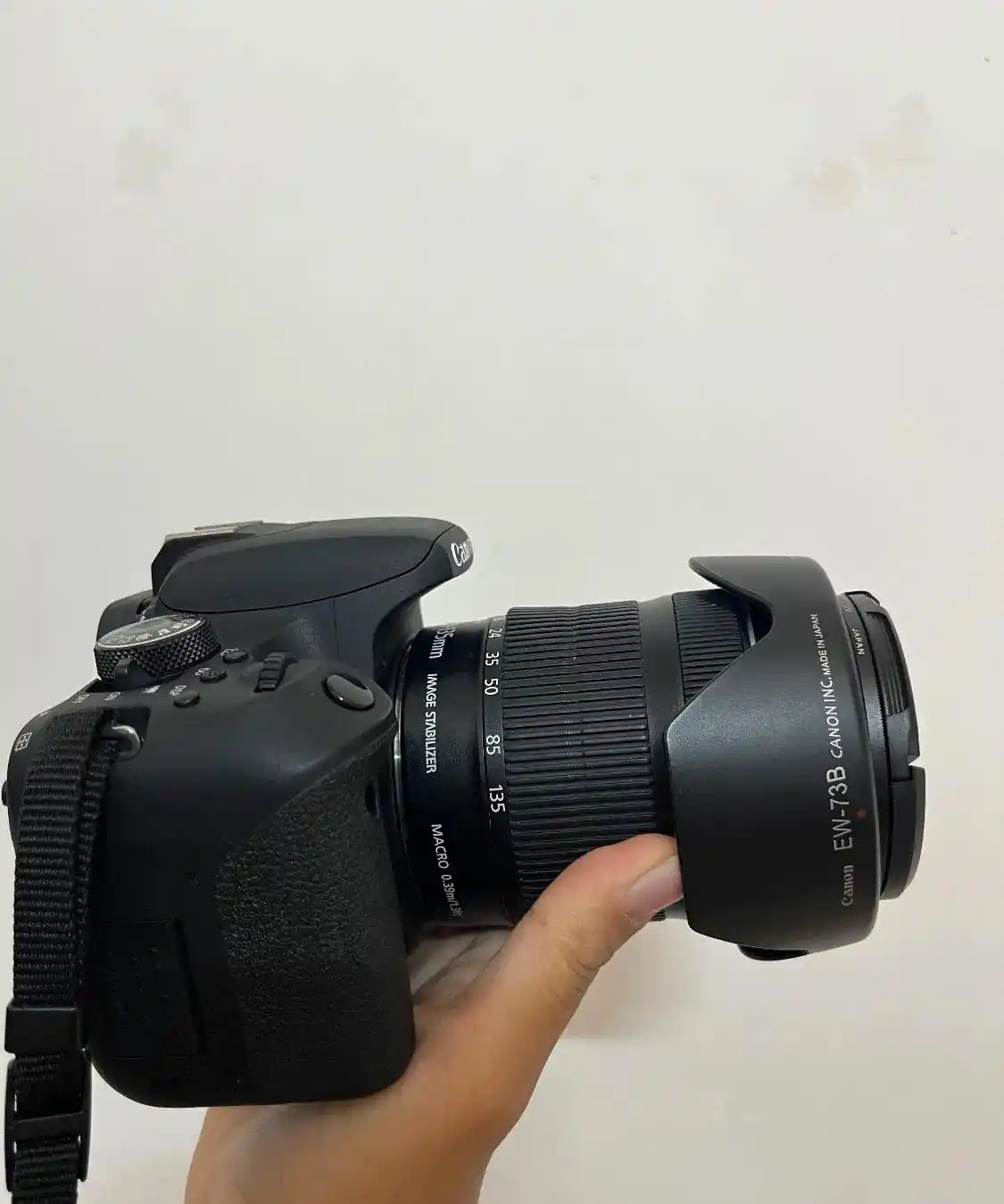 دوربین کنون 800 D دست دو