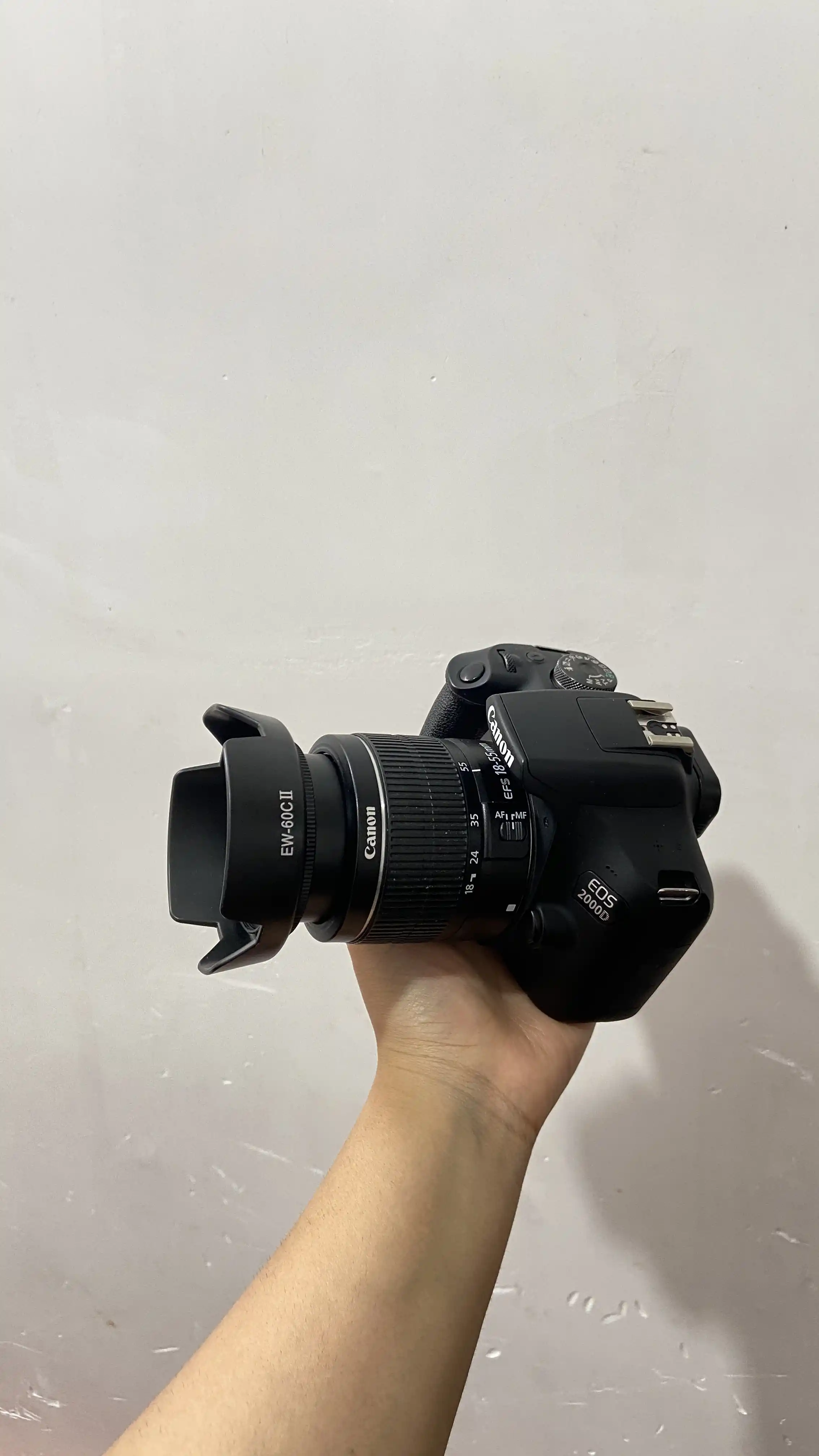 دوربین canon 2000d لنز 18_55 دست دو