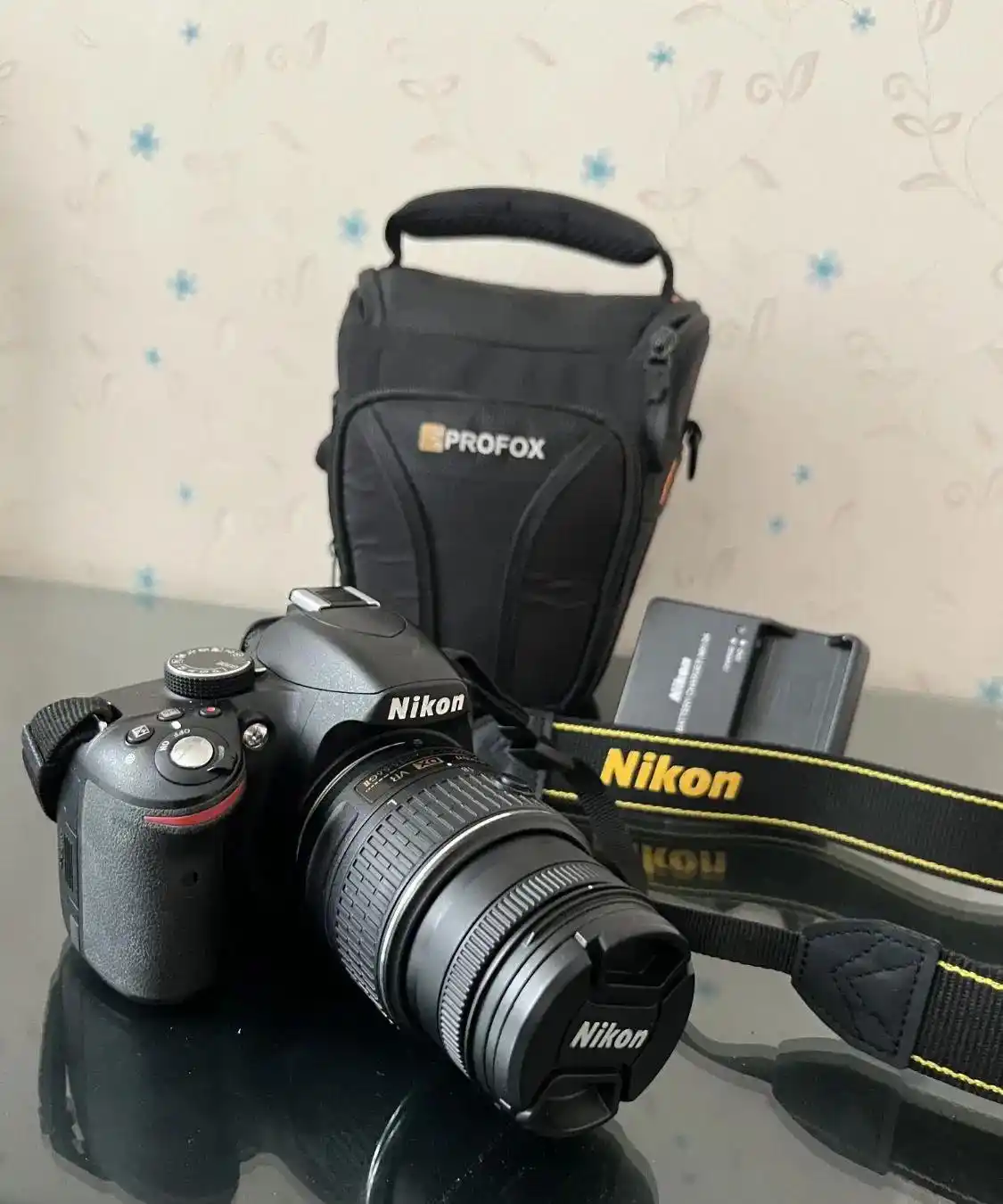 دوربین عکاسیnikon D3200 دست دو