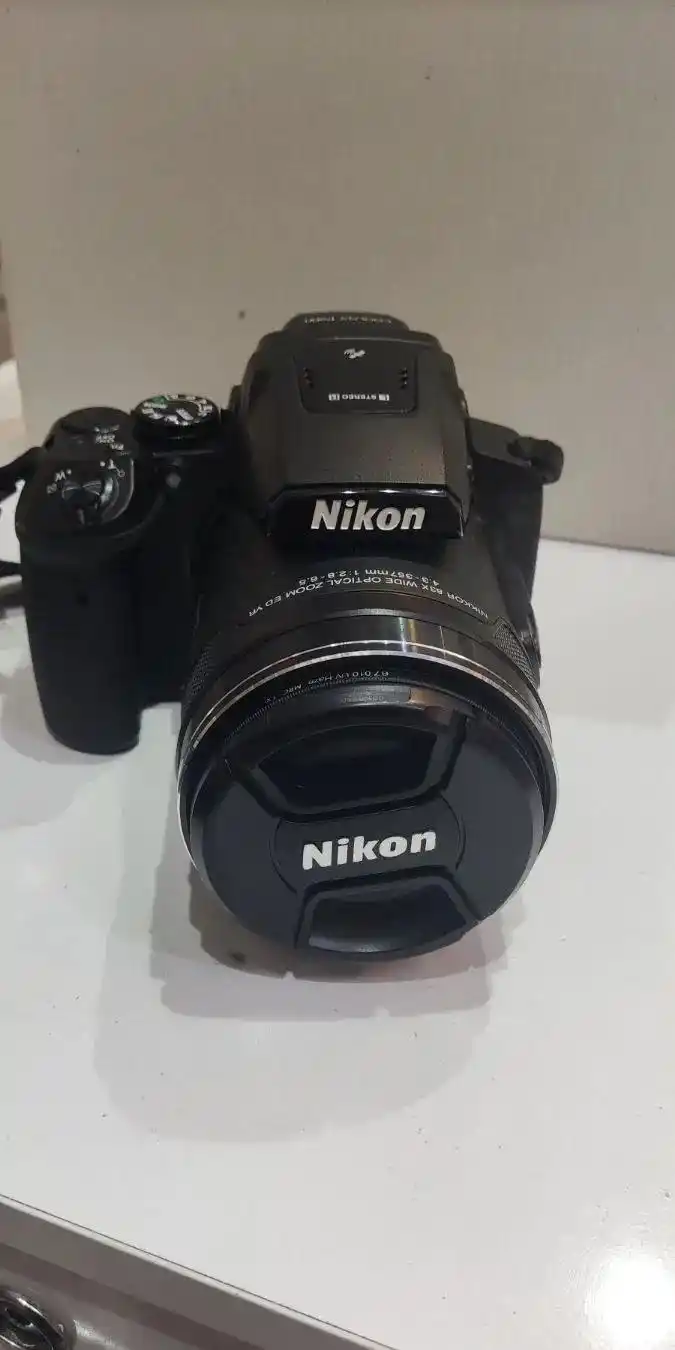 دوربین p900 nikon دست دو