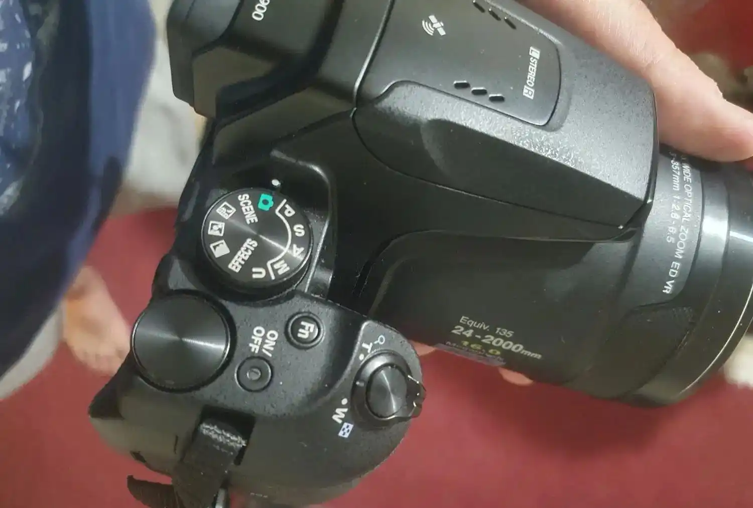 دوربین Nikon P900 دست دو