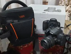 دوربین 850d کانن لنز 135*18 نو دست دوم
