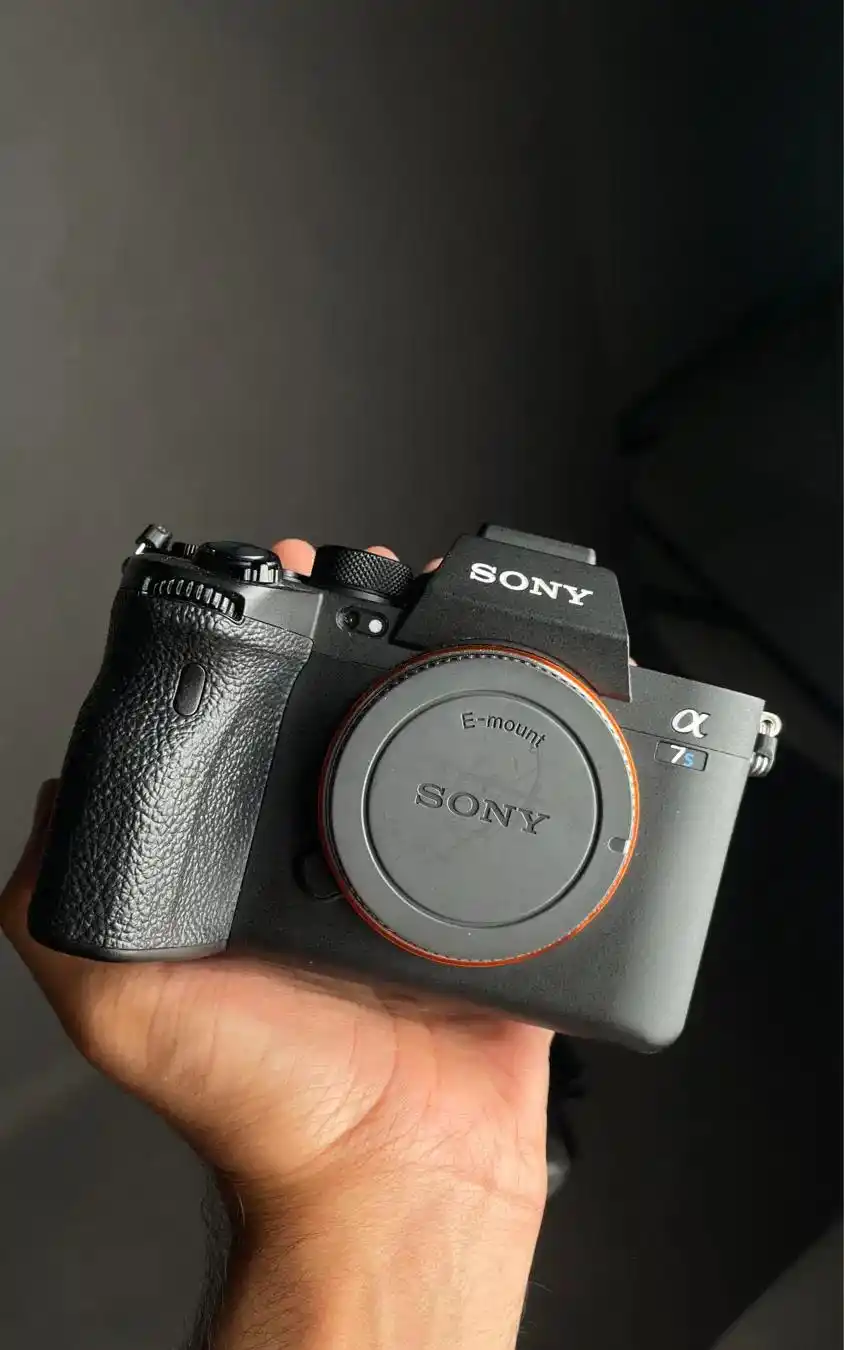 دوربین سونی Sony a7siii دست دو