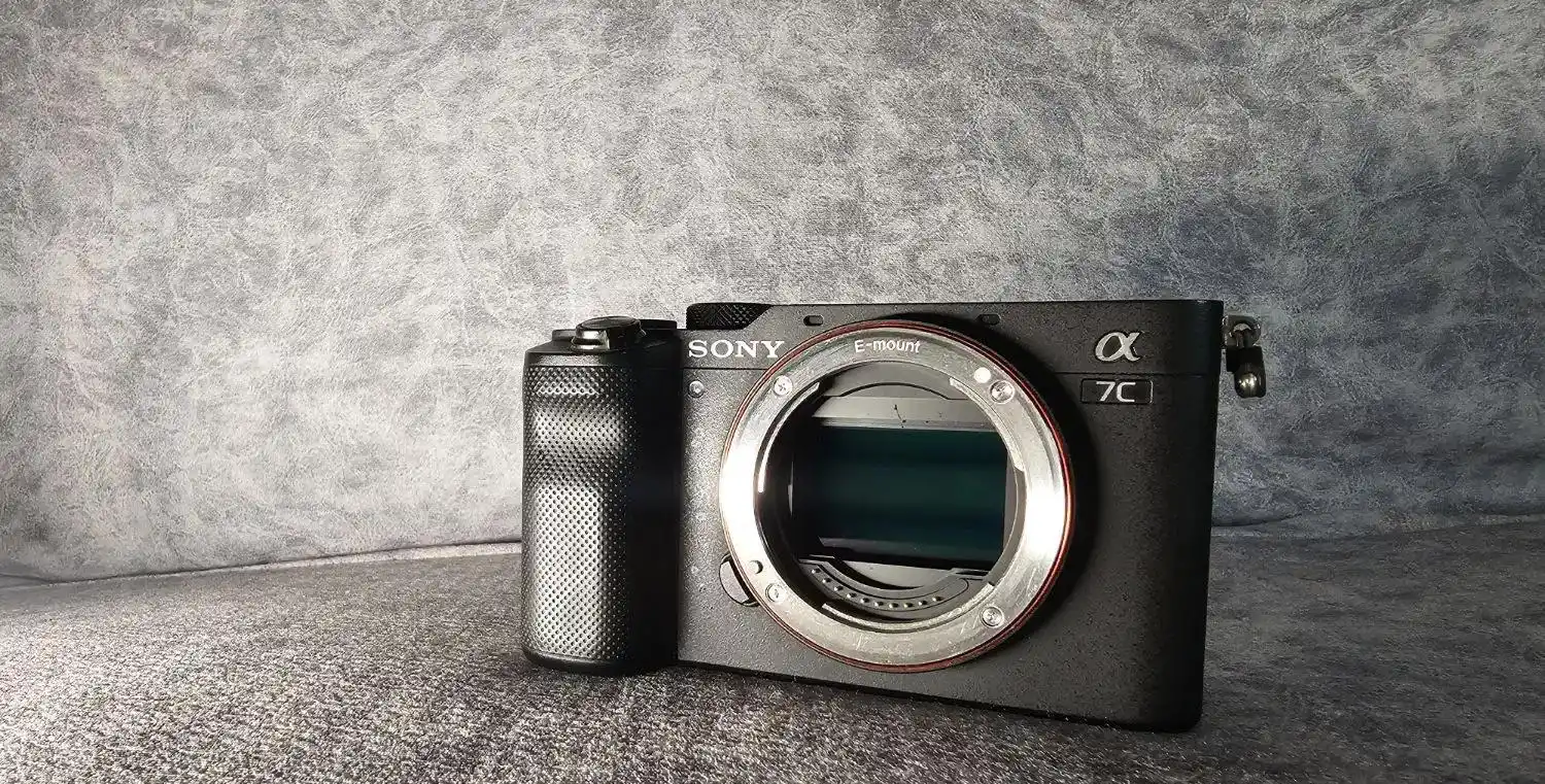 sony a7c سونی آلفا دست دو