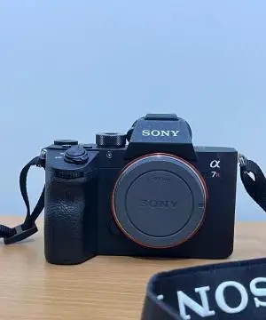 بدنه دوربین سونی آلفا Sony A7R III کم‌کار،در حد نو دست دوم