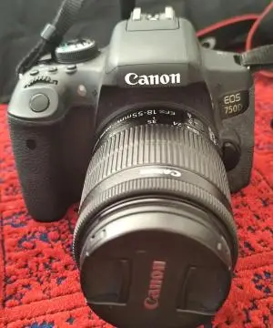 دوربین Canon 750d با لنز55-18 دست دوم