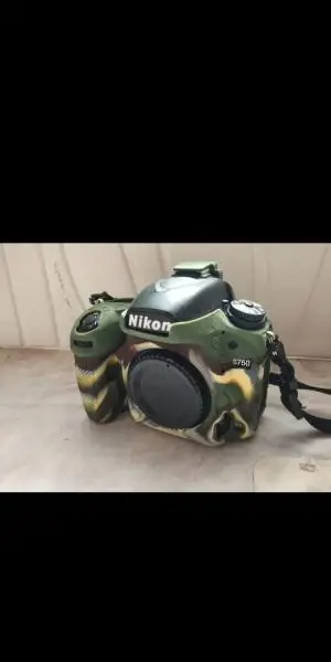 دوربین حرفه ای نیکون Nikon D750   دست دوم