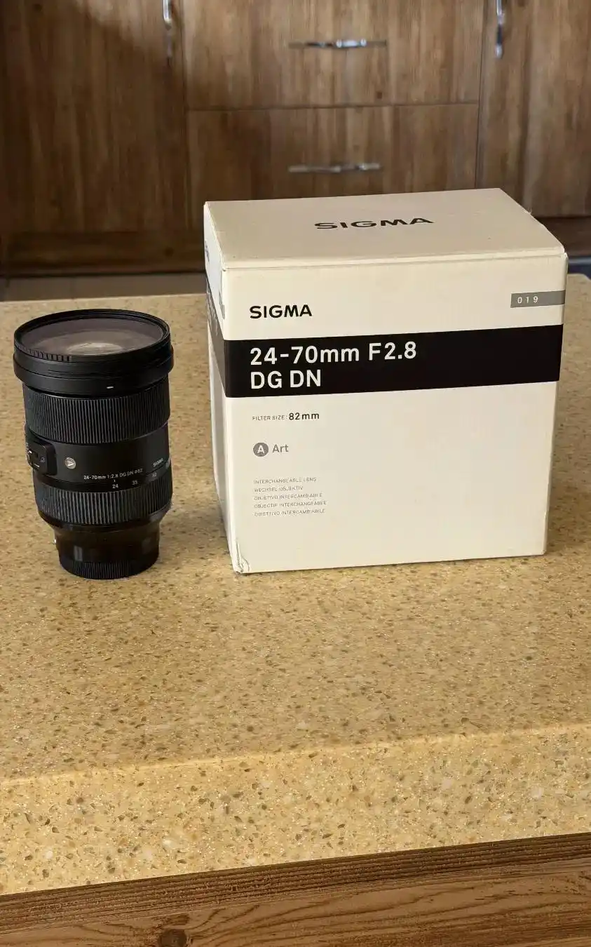 لنز سیگما Sigma 24.70 DG DN  F2.8 دست دو