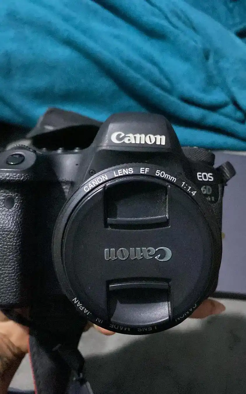 دوربین canon 6D mark 2 و تجهیزات دست دو