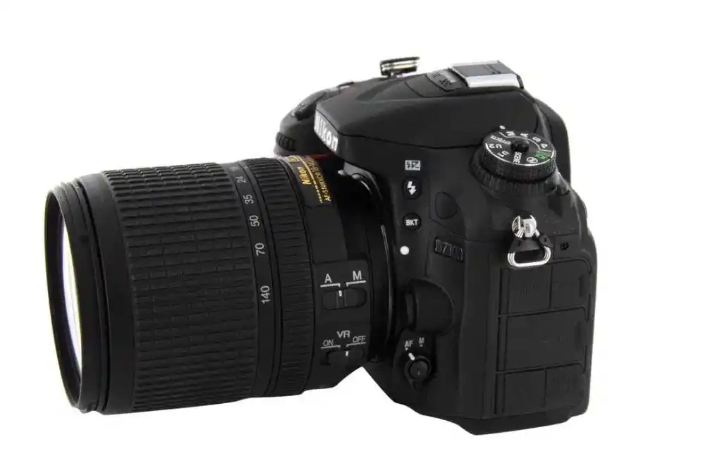 دوربین Nikon D7100 + لنز 18-140 VR دست دو