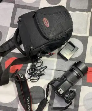 دوربین کانن Canon 750D+18-55mm دست دوم