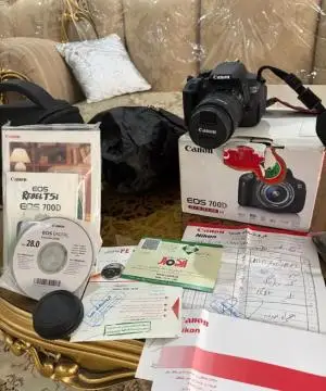 دوربین canon 700D+18-135mm دست دوم