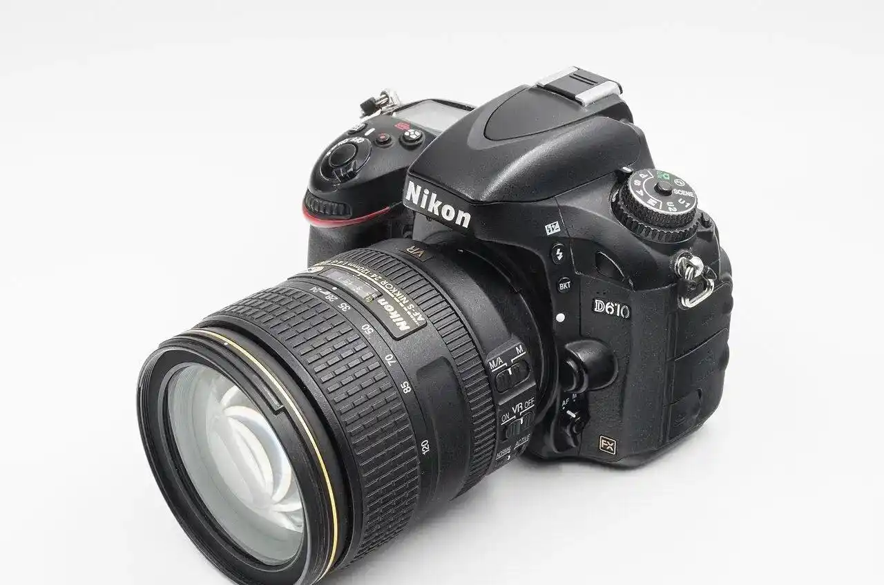 دوربین عکاسی نیکون Nikon D610 با لنز 120-24 دست دو