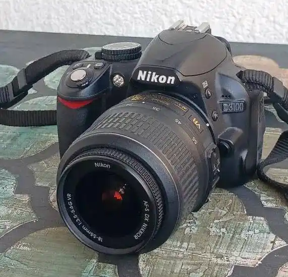 دوربین Nikon d3100 با لنز کیت 18-55 دست دو