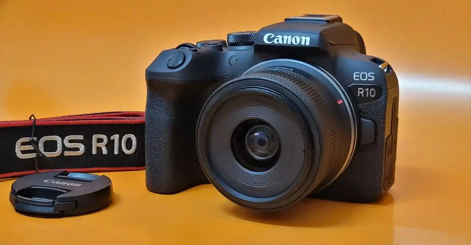 Canon EOS R10 دست دو