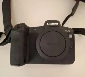 دوربین عکاسی حرفه ایCanon Eos R با دولنز حرفه ای دست دوم