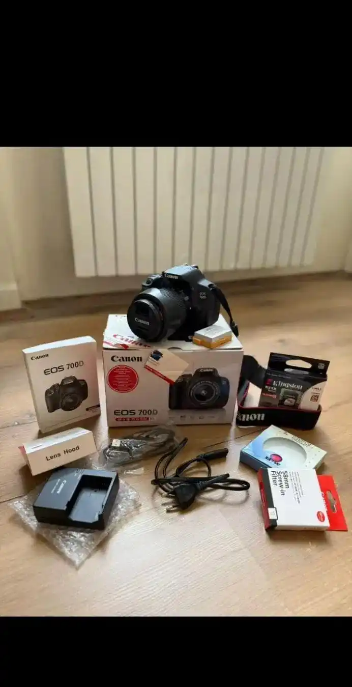 دوربین canon 700D با لنز 18-55 دست دو