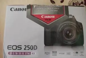 دوربین canon 250d تمیز و در حدنو دست دوم
