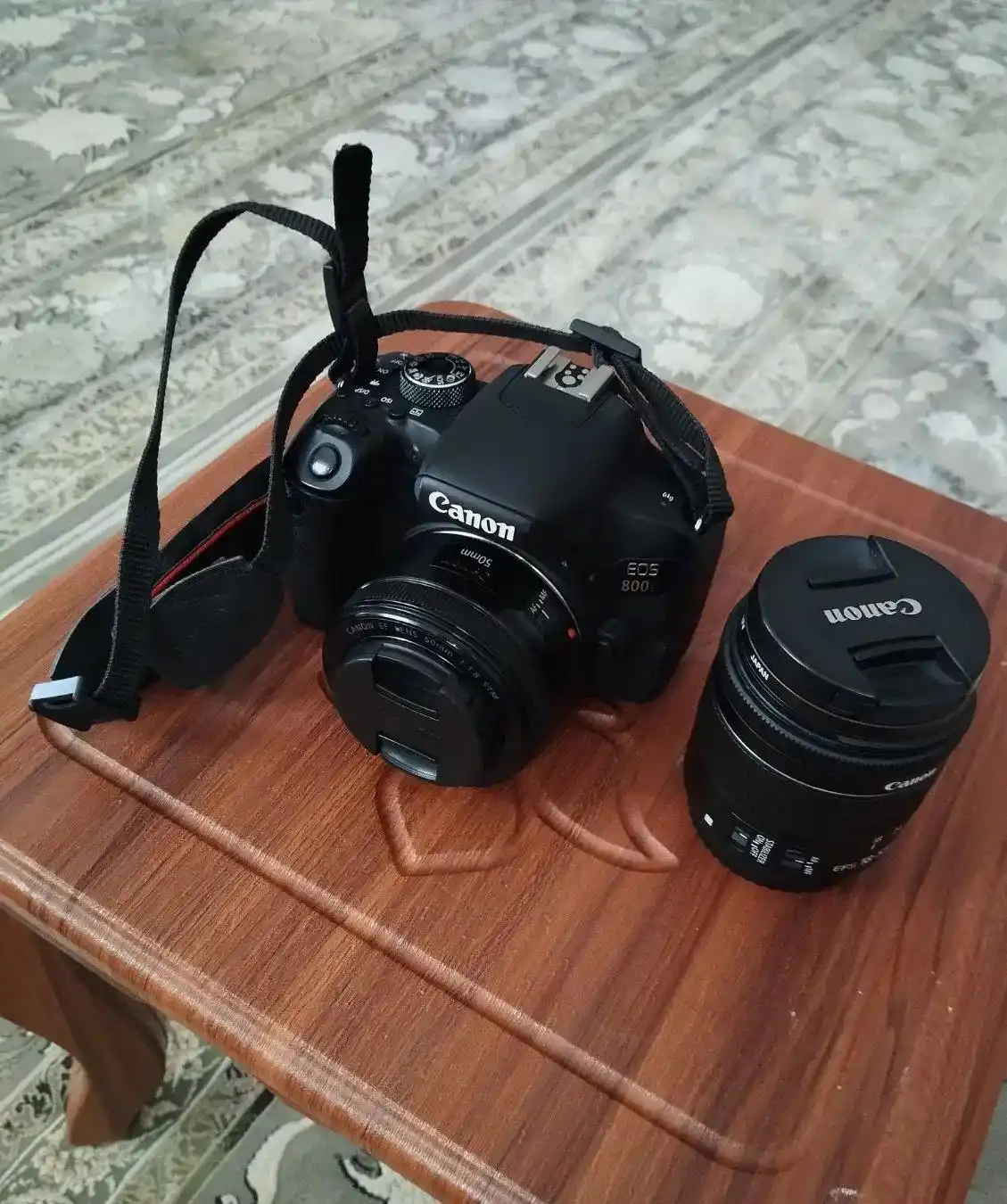 دوربین D800 کنون دست دو