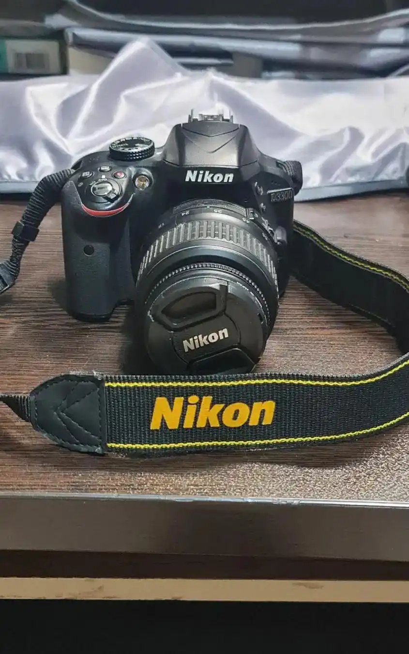 دوربین عکاسی نیکون D3300 / وبکم لاجیتک دست دو