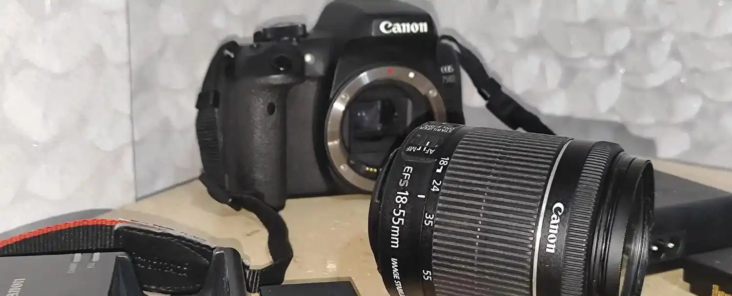 دوربین کنون 750D بسیار سالم دست دو