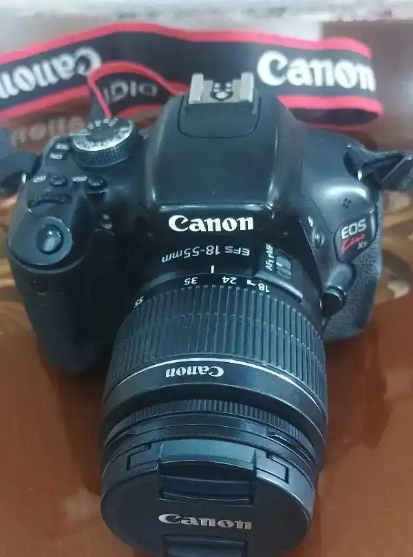 دوربین عکاسی و فیلم برداری canon 600d دست دو