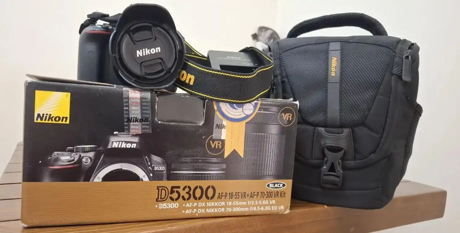 دوربین نیکون D5300 دست دو