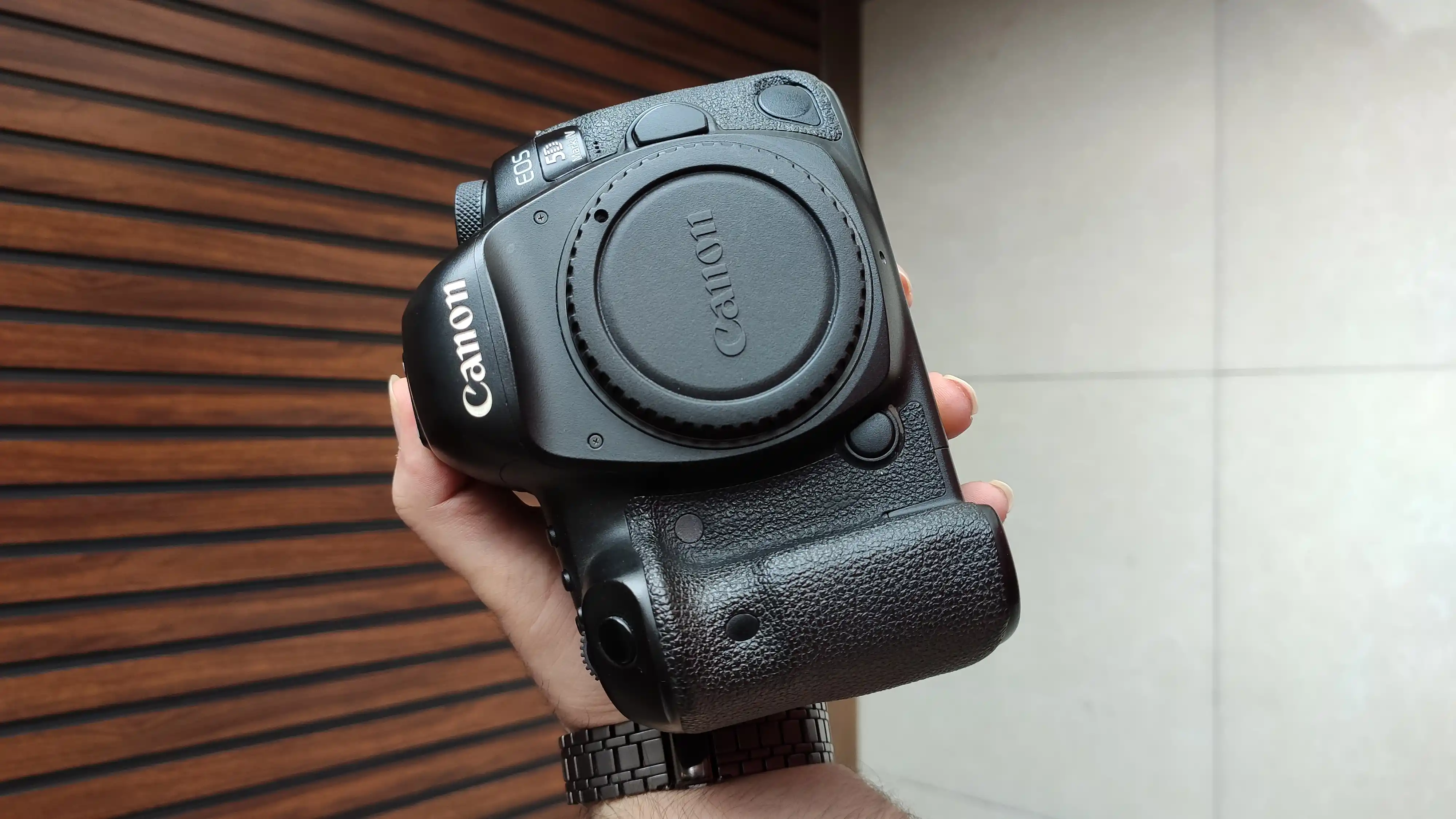 Canon 5d iv body دست دو